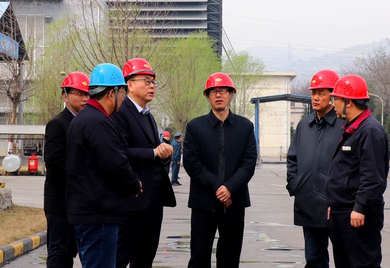 巴彦淖尔市乌拉特后旗旗委副书记、旗长赵峻岭一行莅临公司考察交流