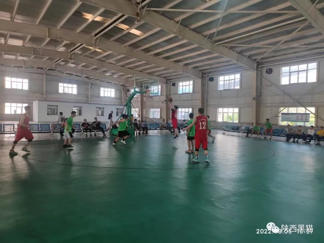 龙门煤化工打响“青春无畏，逐梦前行”篮球联谊赛